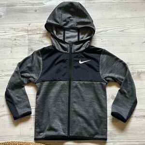 Nike Dri Fit Zip Up, Kids 6/Medium